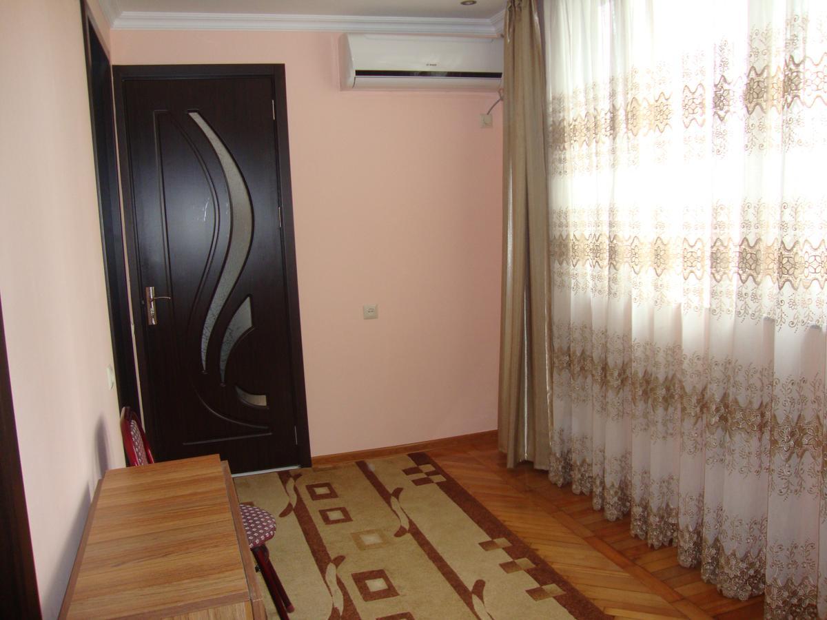 דירות באטומי Madona'S House מראה חיצוני תמונה